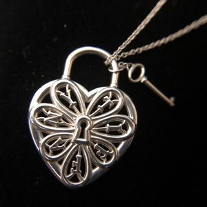 Tiffany & Co. Filigree heart and key necklace